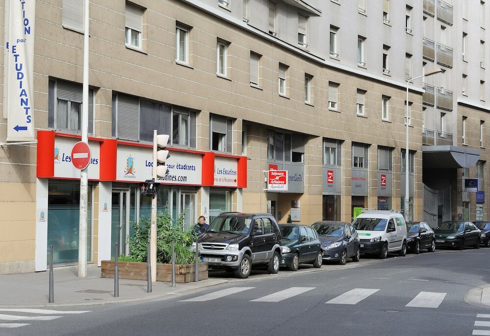 Фото Séjours & Affaires Lyon Saxe-Gambetta