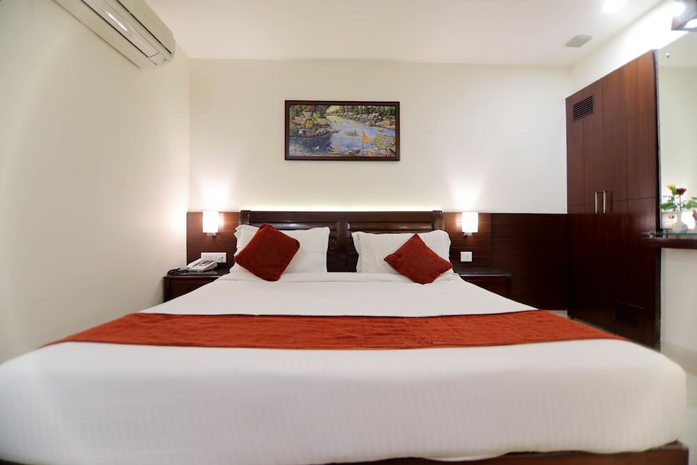 Фото Hotel Taj Inn