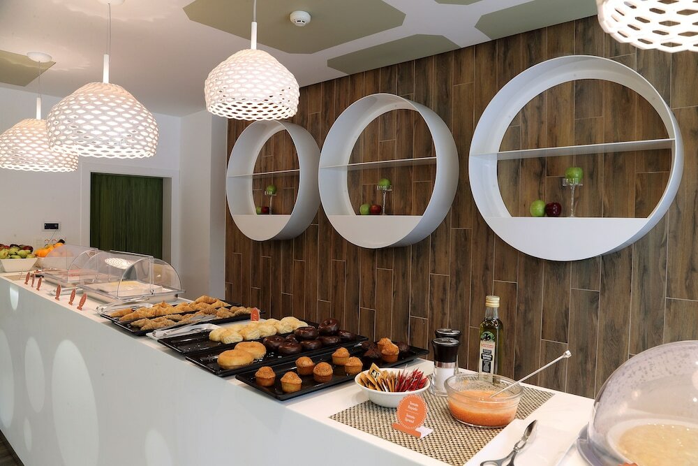 Фото Room Mate Pau