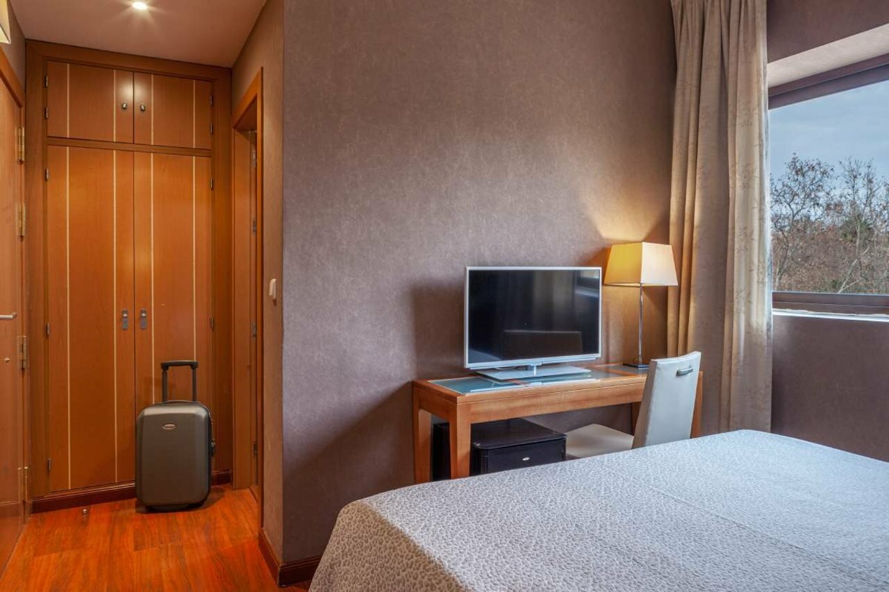 Фото Macià Monasterio de los Basilios Hotel