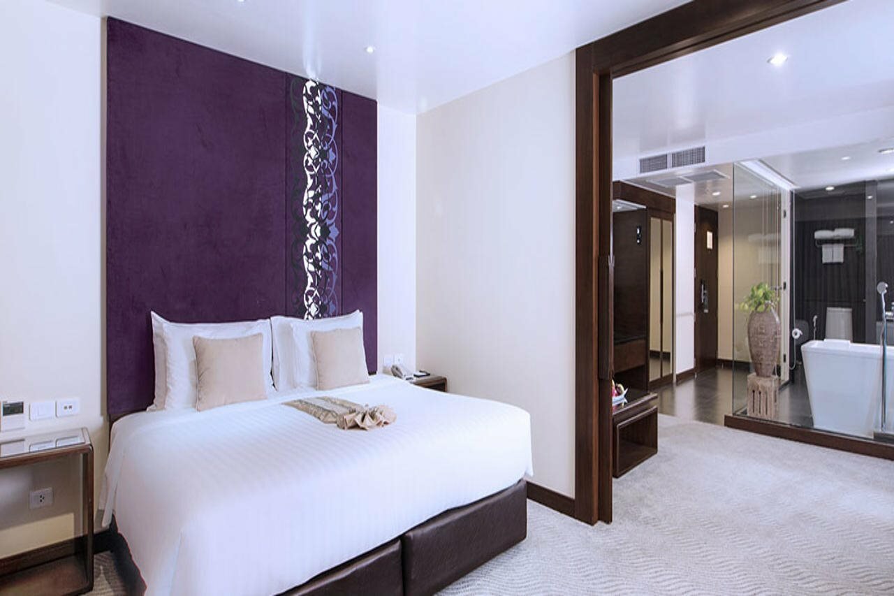 Фото Furama Silom Bangkok Hotel