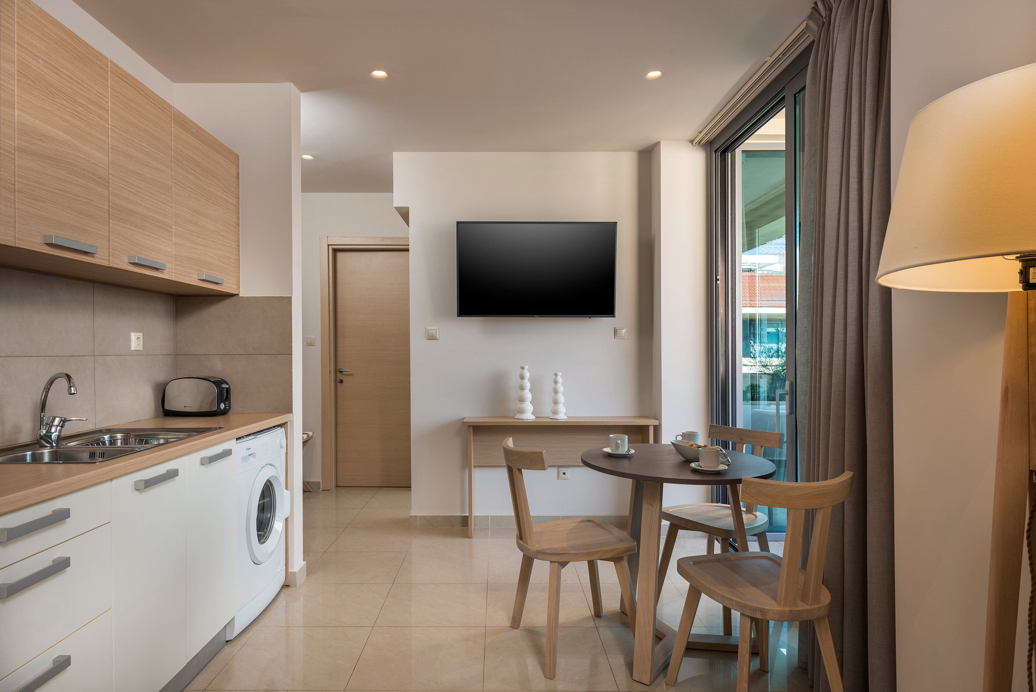 Фото Trianon Luxury Apartments & Suites