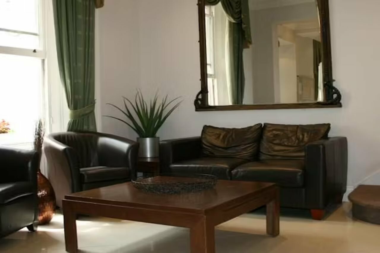 Фото Wedgewood Hotel