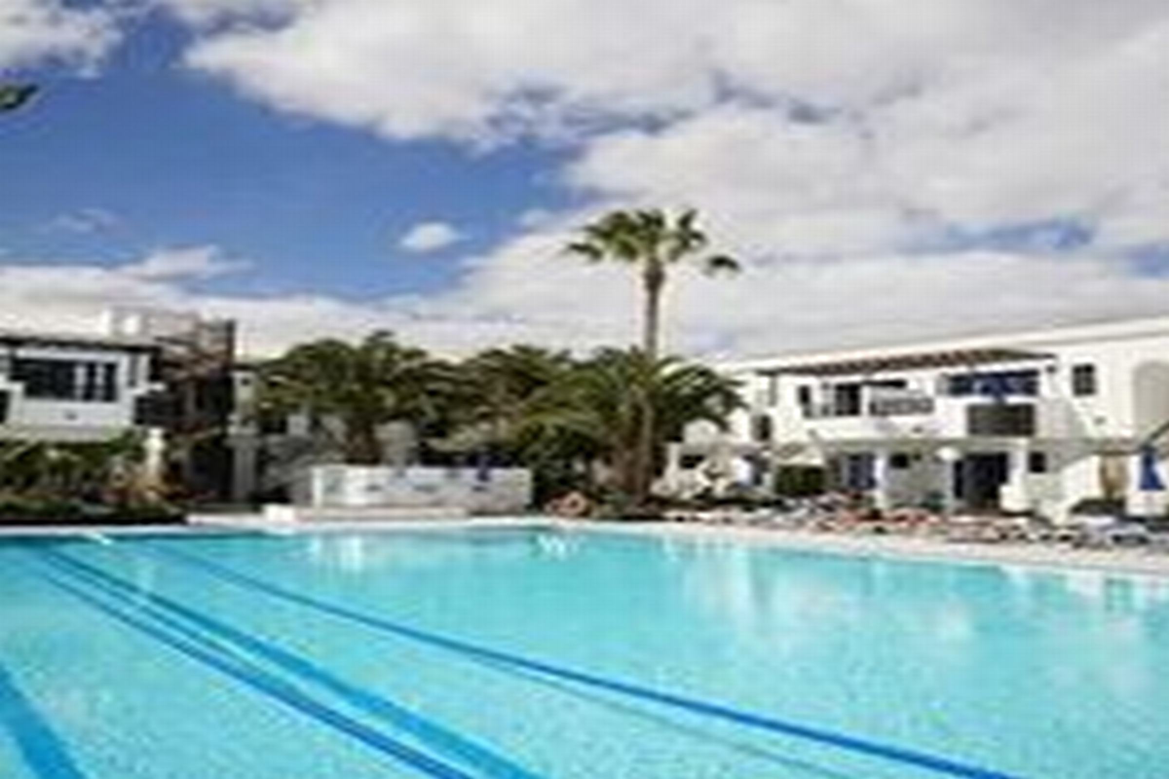 Фото Apartamentos Plaza Azul