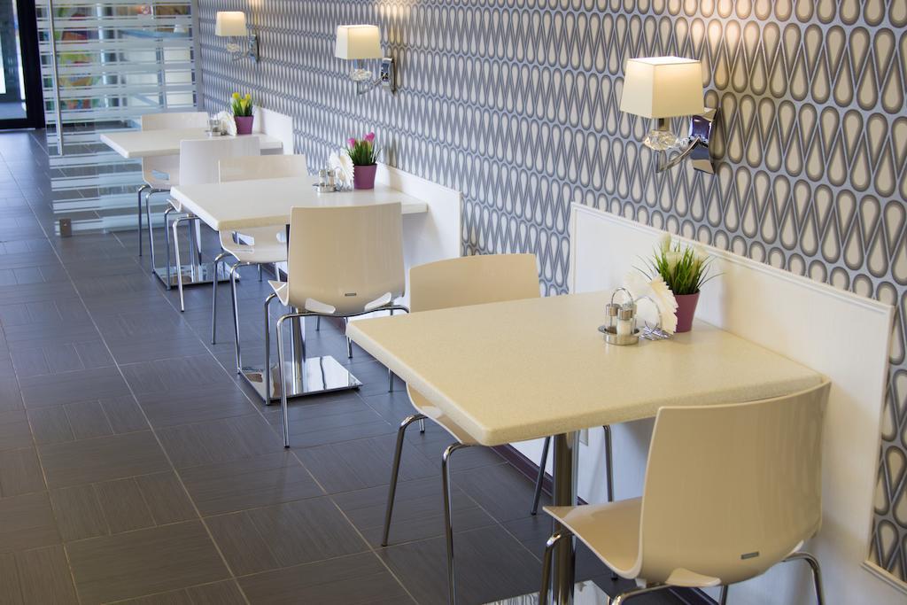 Фото Крокус-Отель