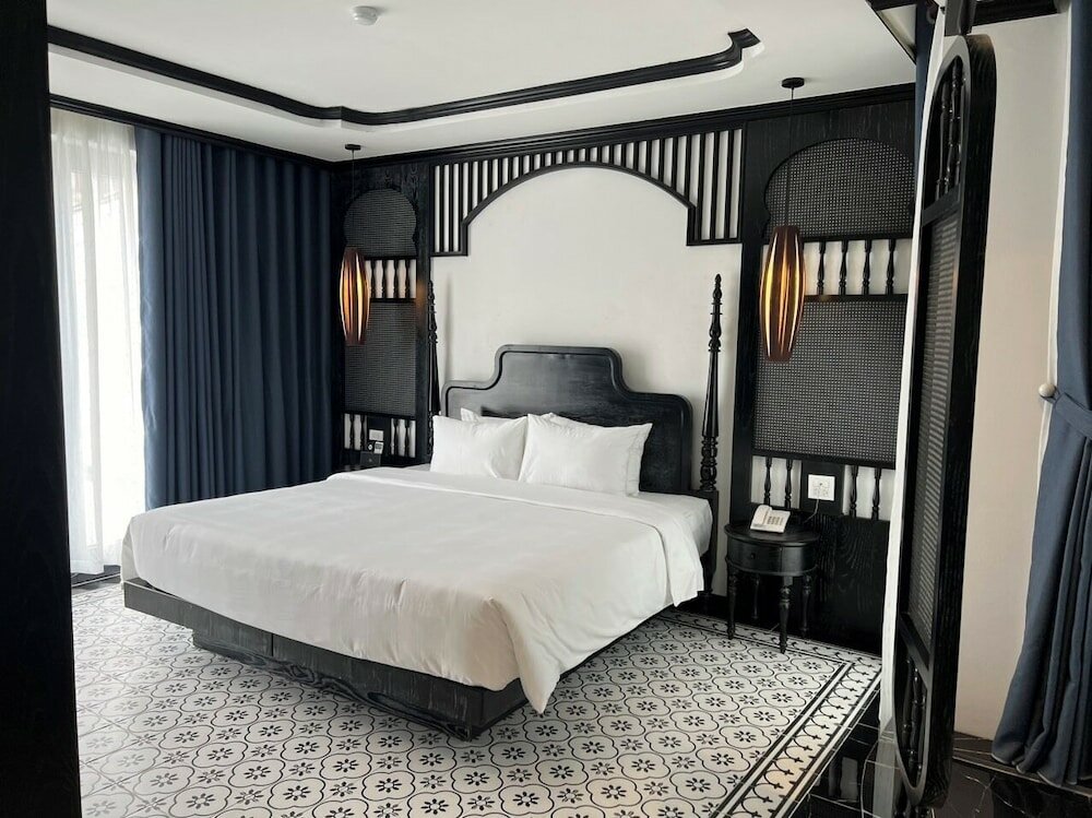 Фото Hanoi Le Chateau Hotel & SPA