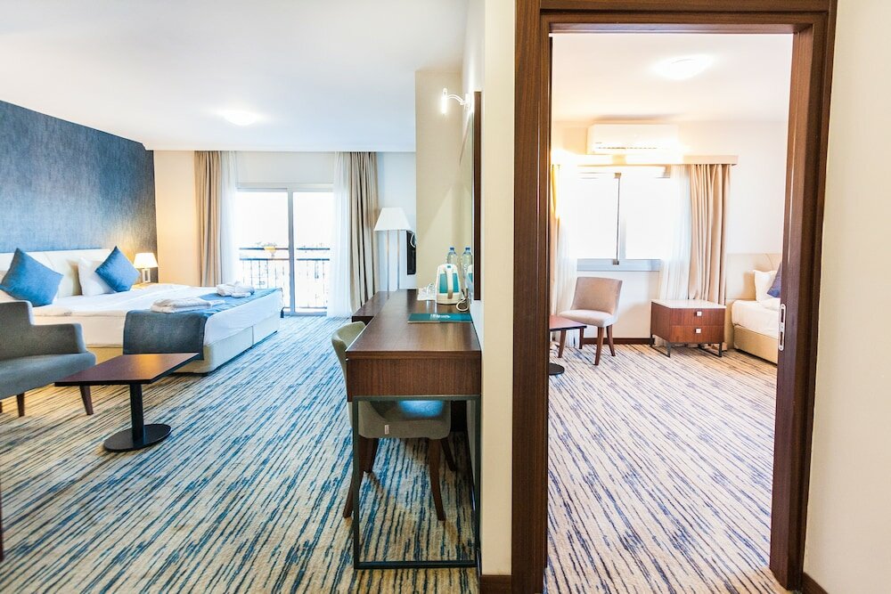 Фото Port View Hotel