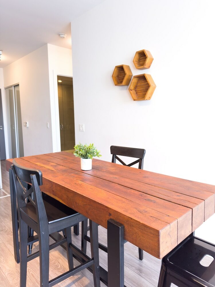 Фото Luxury Suite by Cn Tower & Free Parking