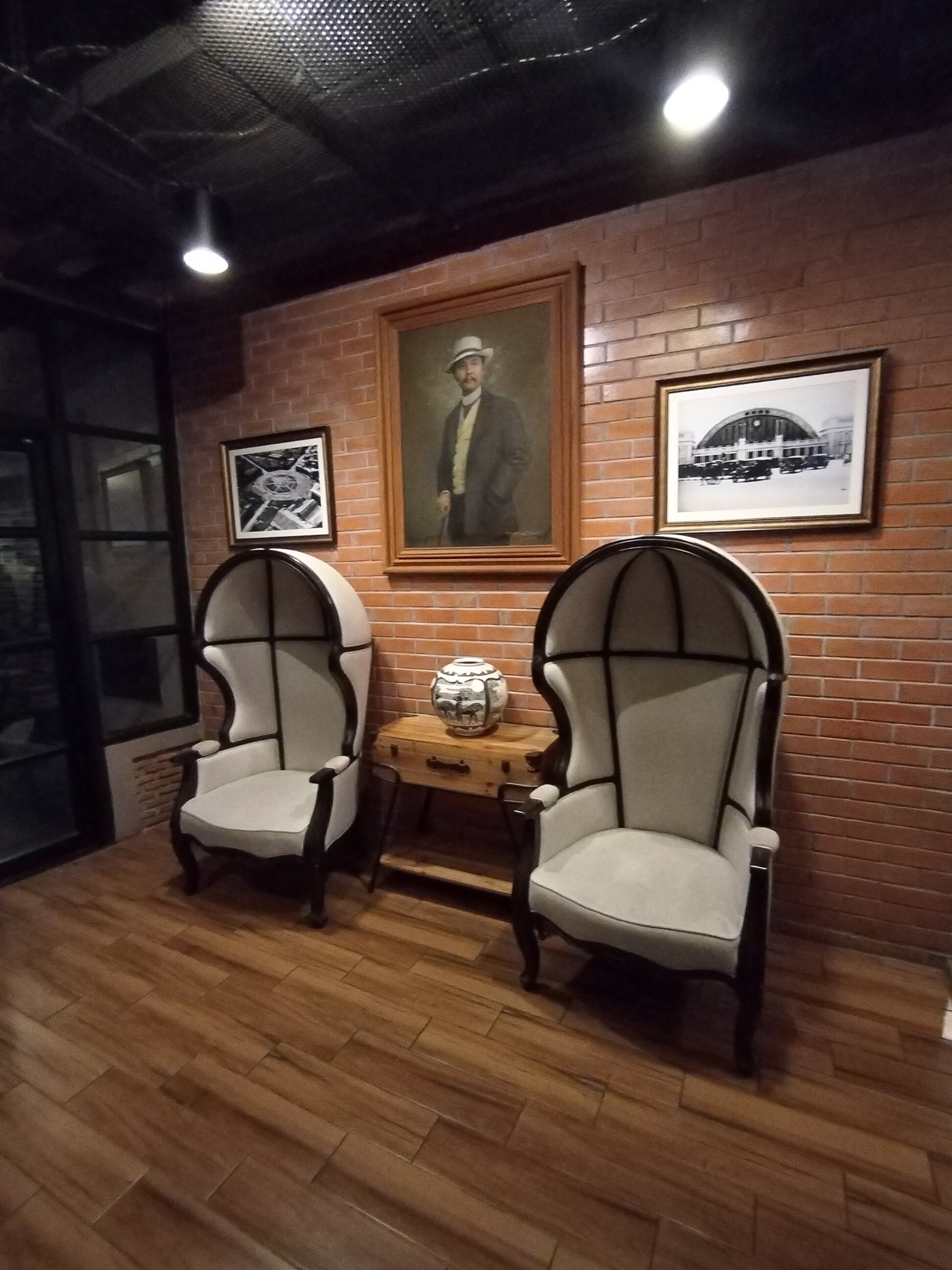 Фото W22 by Burasari