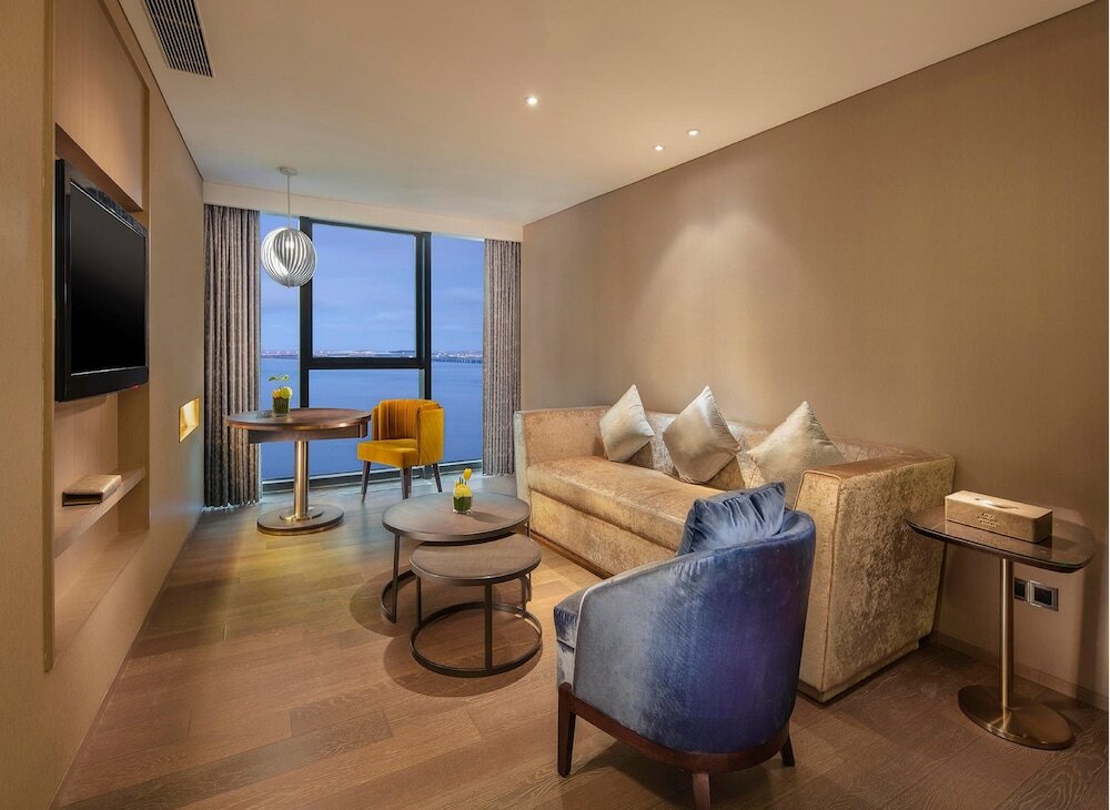 Фото Grand Bay Hotel Zhuhai