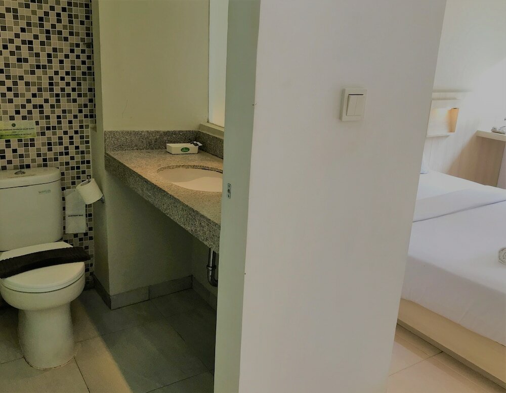 Фото LeGreen Suite Tondano