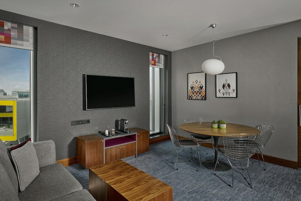 Фото Aloft London Excel