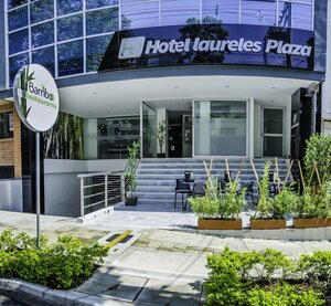 отель Hotel Laureles Plaza