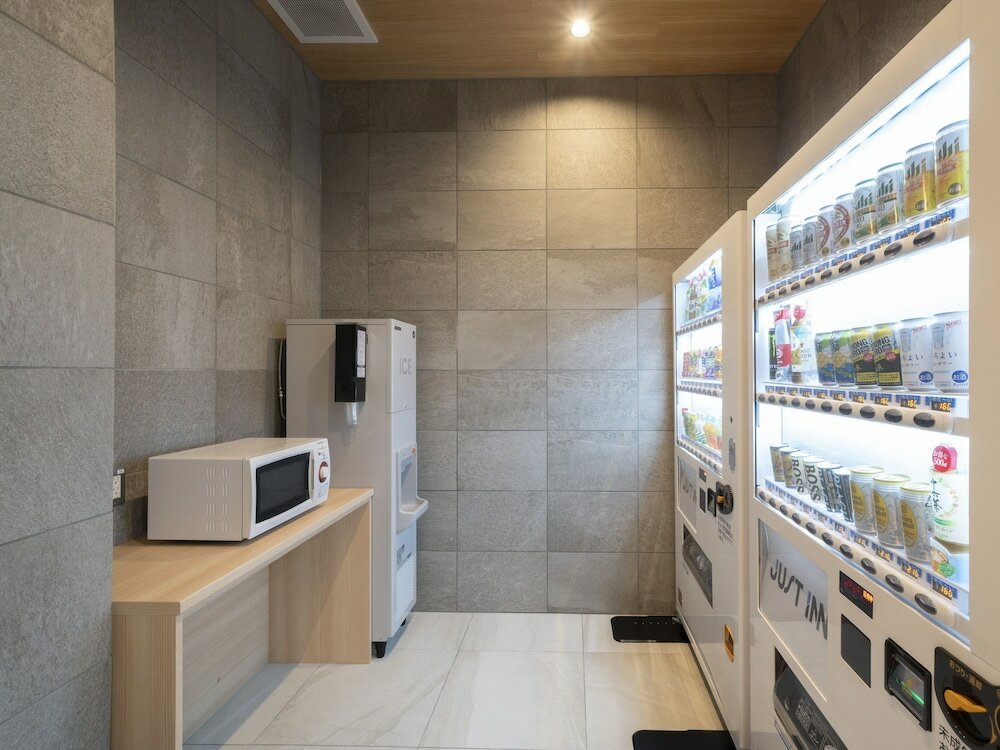 Фото Just Inn Premium Toyohashi Station Shinkansen Guchi