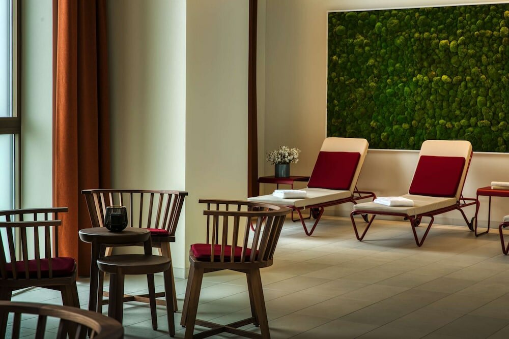 Фото IntercityHotel Amsterdam Schiphol Airport