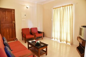 Lillywoods Highland Beach Resort (Goa, North Goa County, Bardez Subdistrict, Town of Candolim), hotel