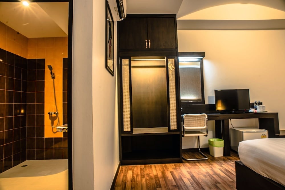 Фото Jingjit Hotel