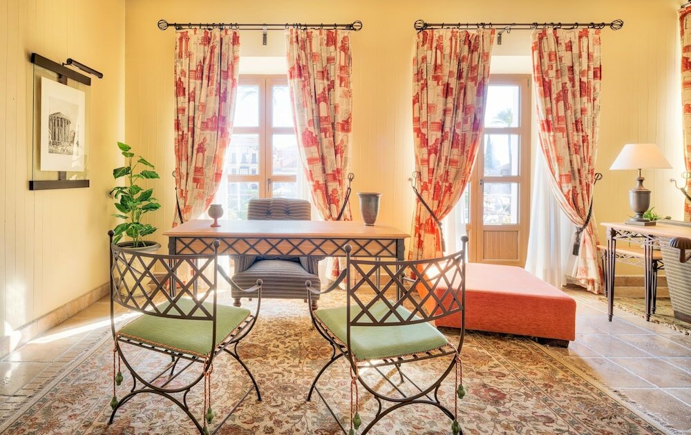 Фото Hotel Ilunion Mérida Palace