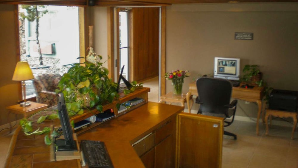 Фото La Grande Inn