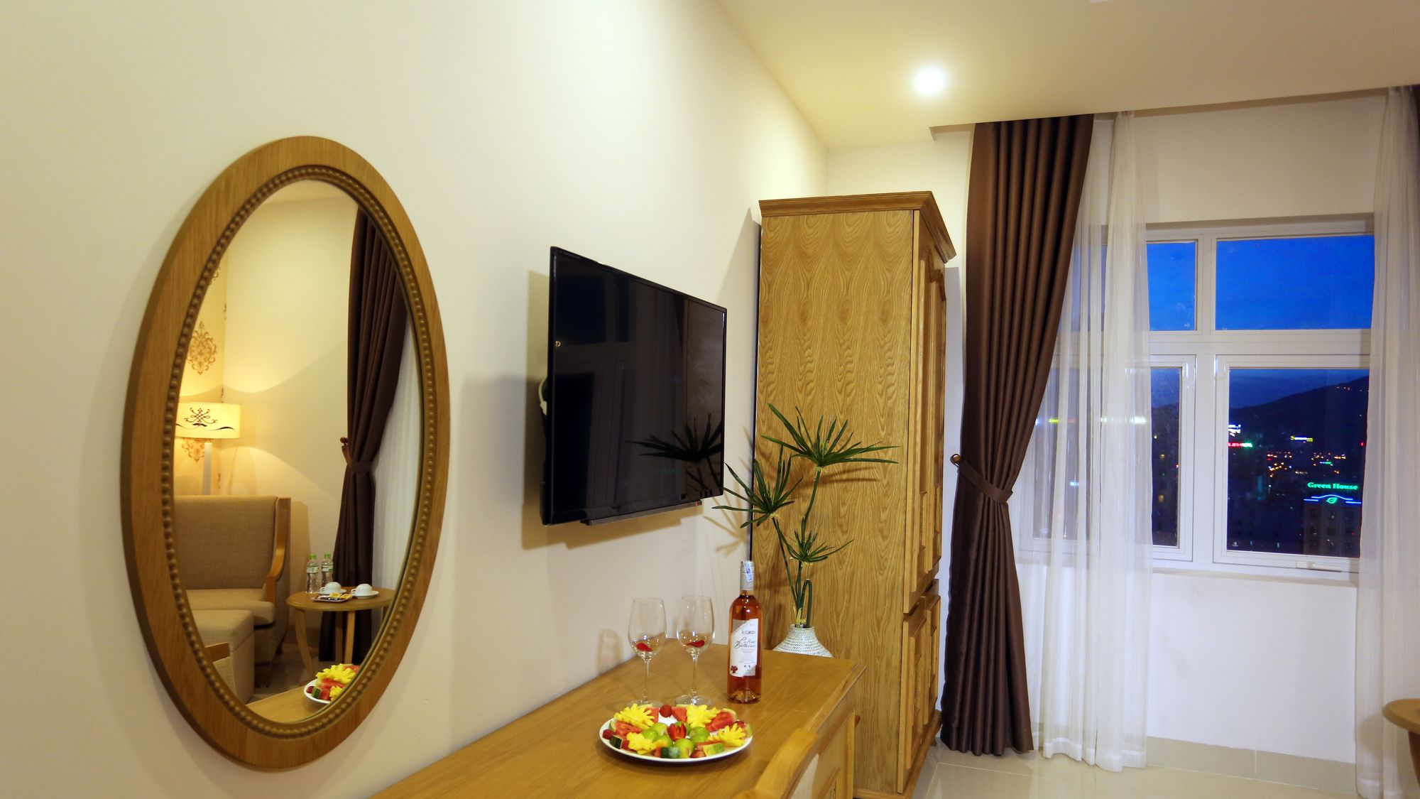 Фото Royal Family Hotel Da Nang