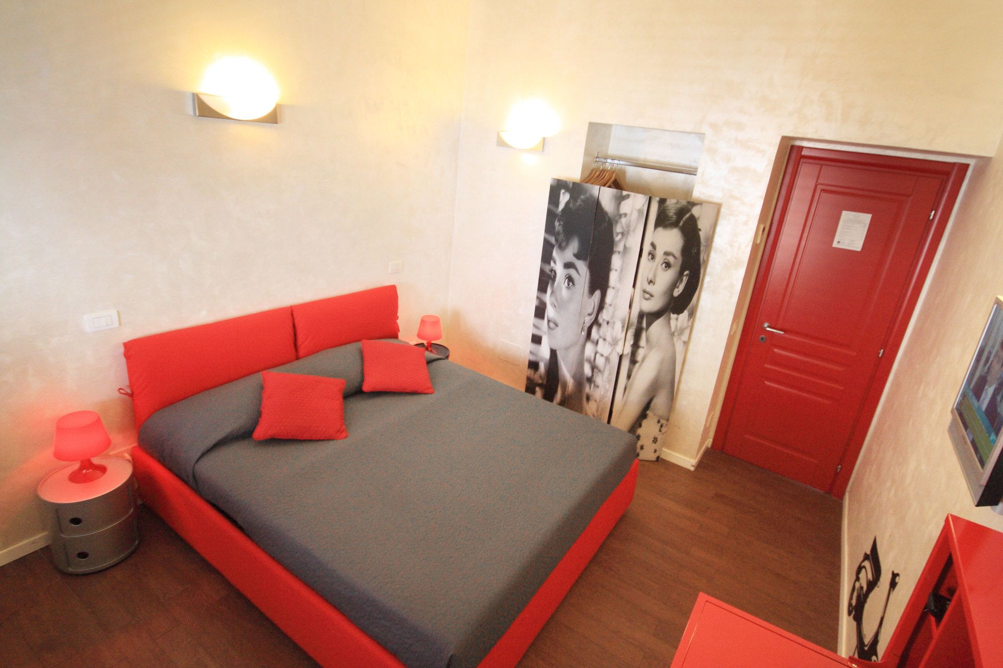 Фото Wrh Termini