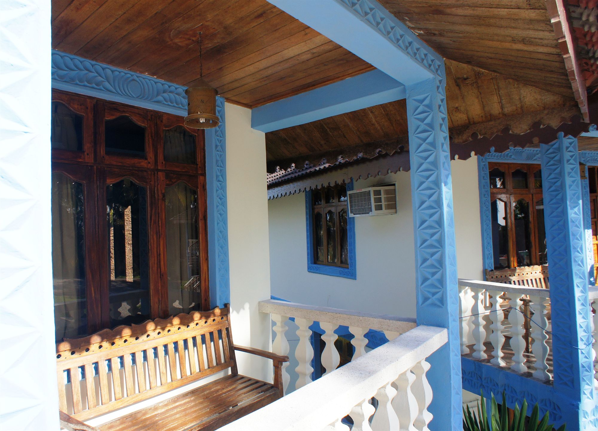 Фото Smiles Beach Hotel