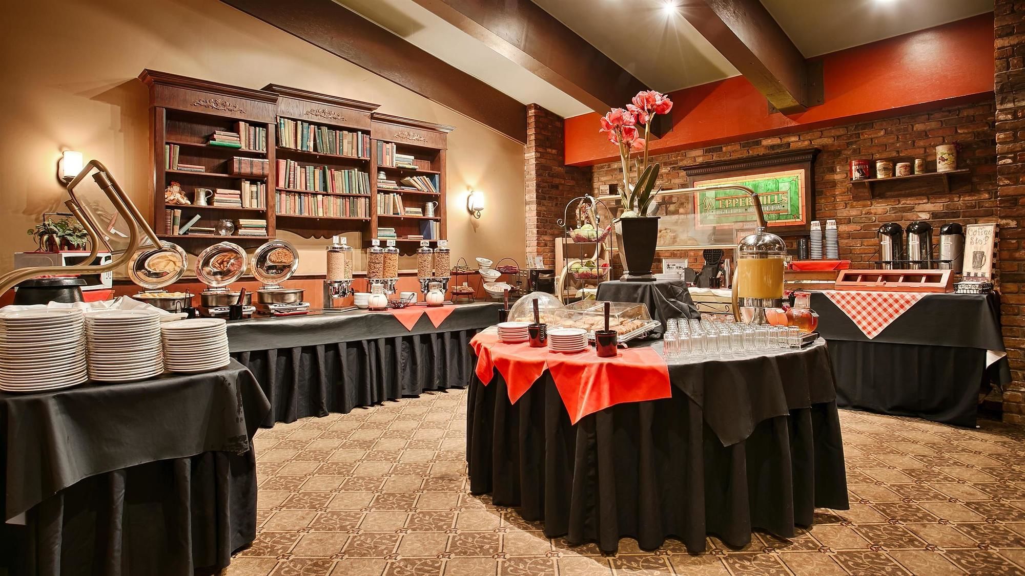 Фото Best Western Parkway Inn & Conference Centre