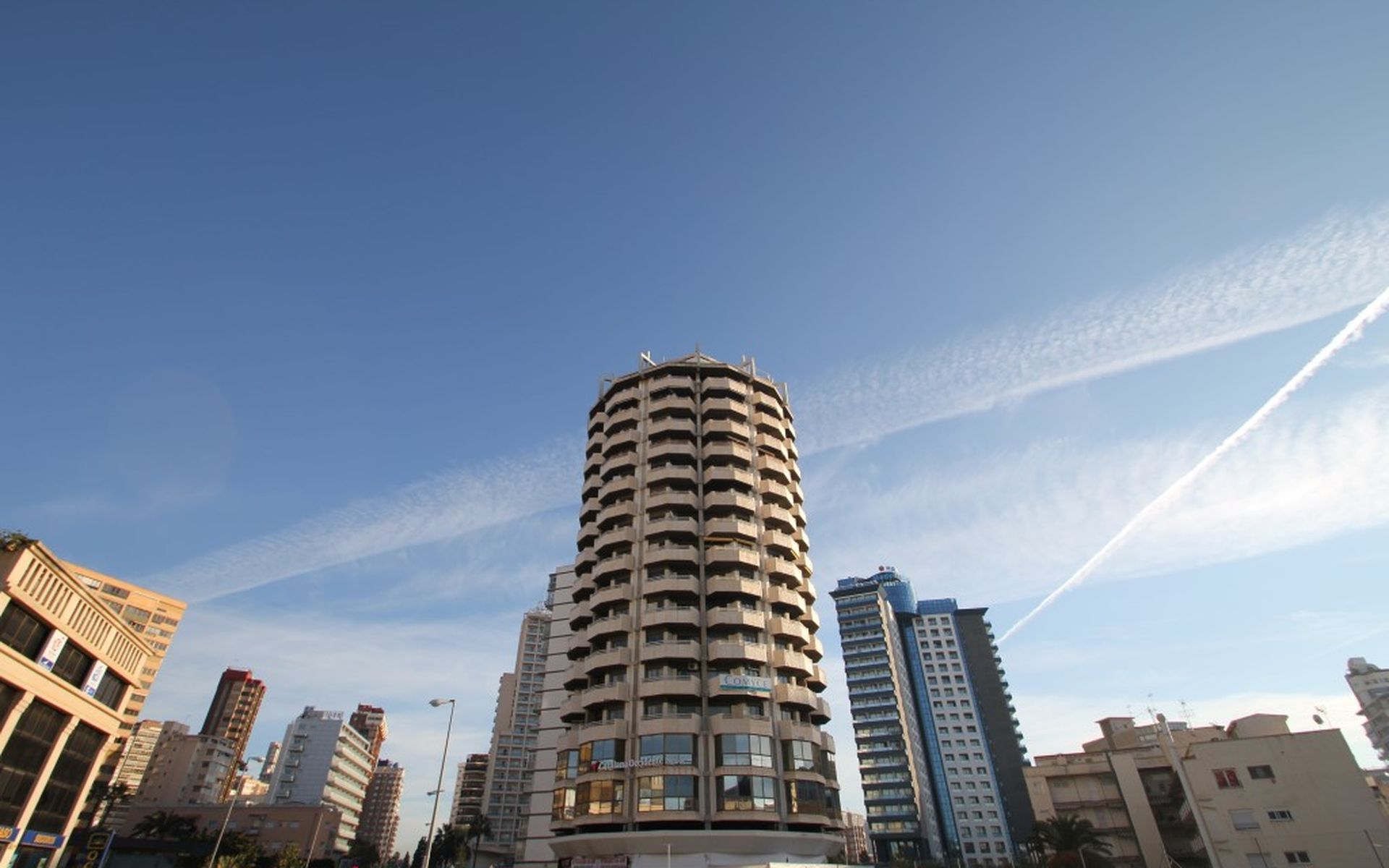 Фото Apartamentos San Jaime Center Suites