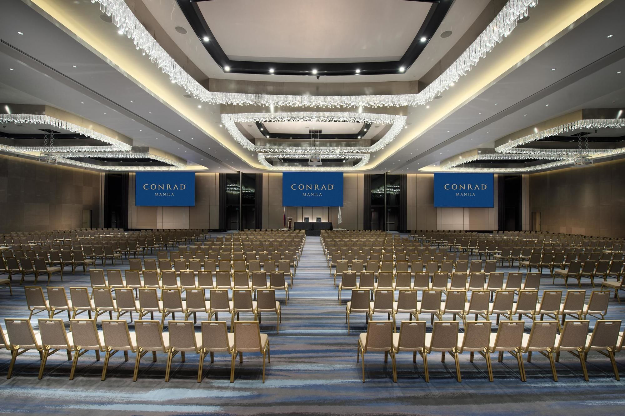Фото Conrad Manila