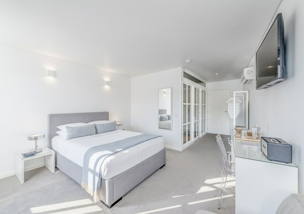 Фото Miragaia Riverside Suites