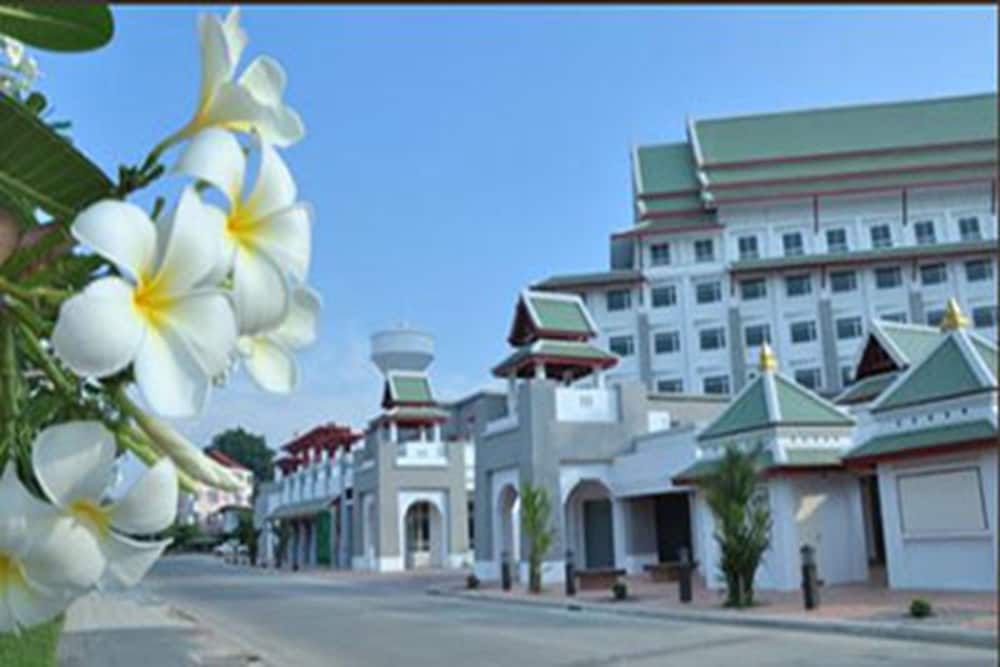 Фото Wangchan Riverview Hotel