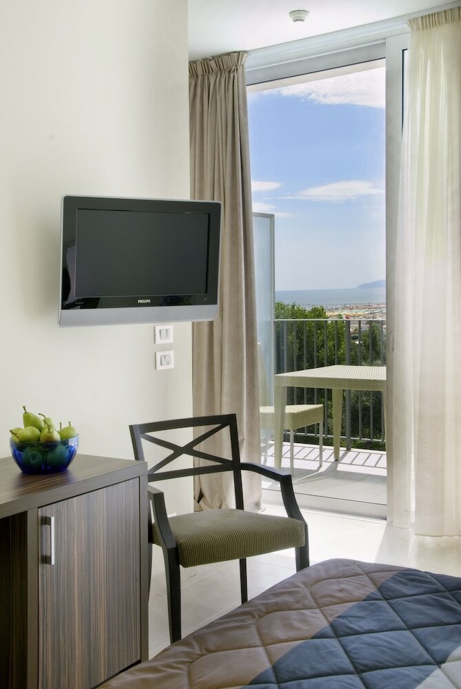 Фото Mercure Rimini Lungomare