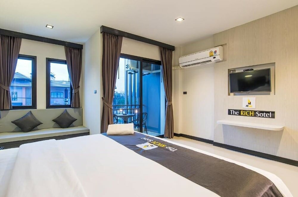 Фото The Rich Sotel