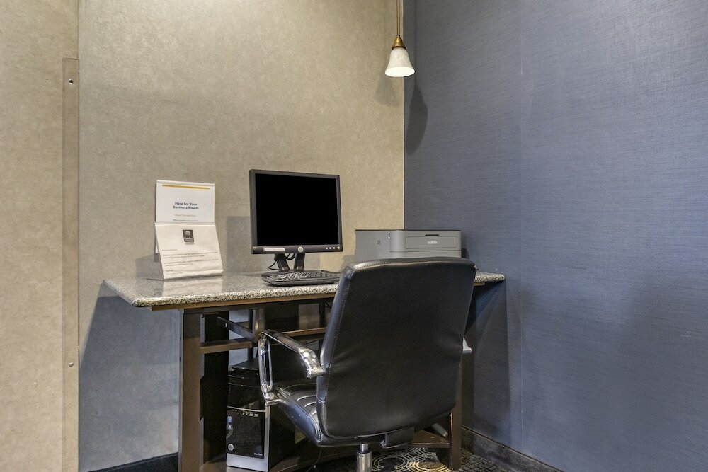 Фото Comfort Inn Kent - Seattle