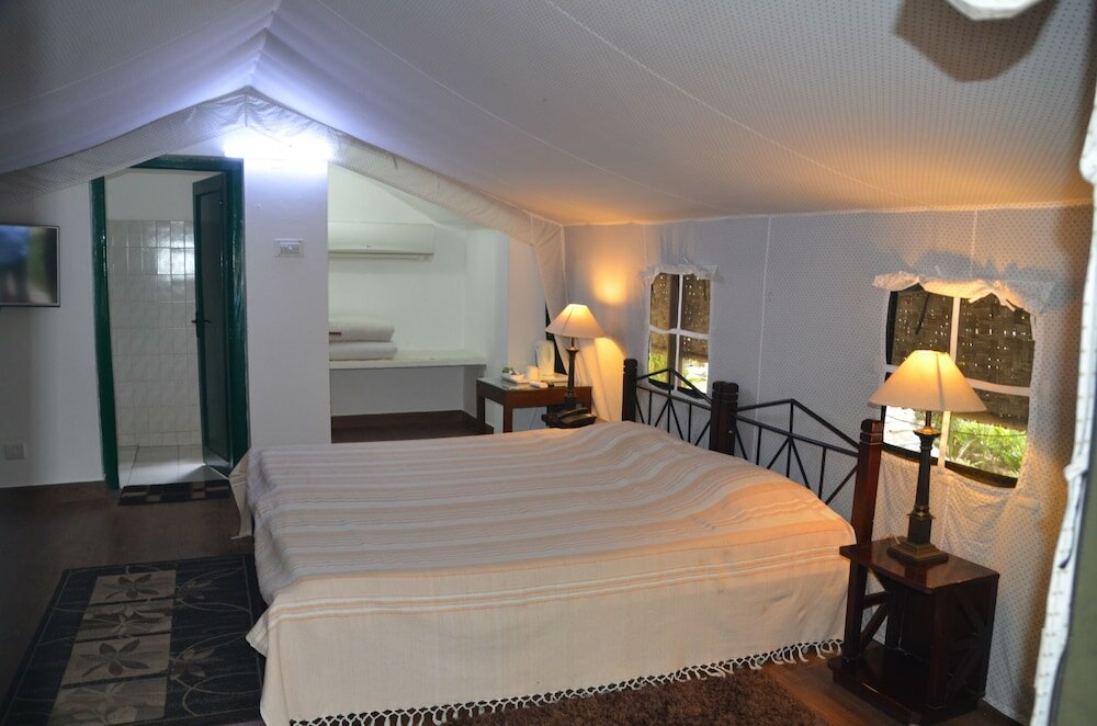 Фото WelcomHeritage Tarangi Ramganga Resort, Corbett