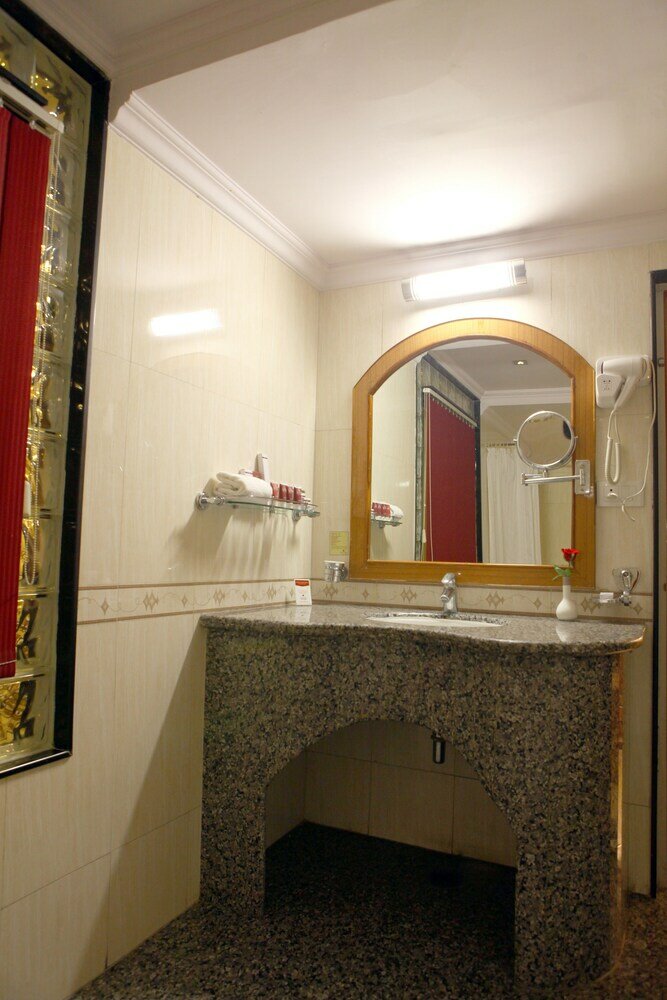 Фото Lords Plaza, Surat