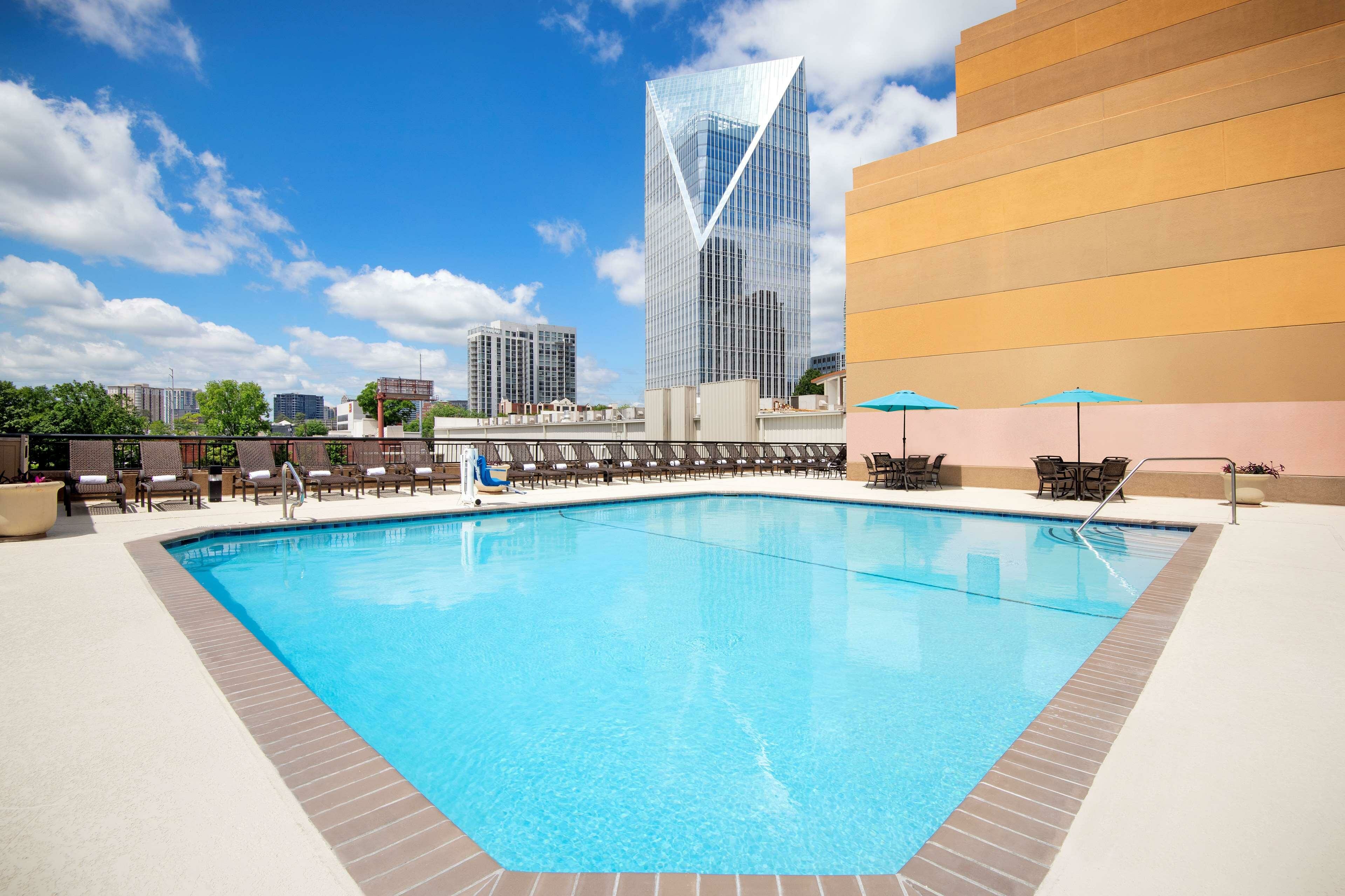 Фото Embassy Suites by Hilton Atlanta Buckhead