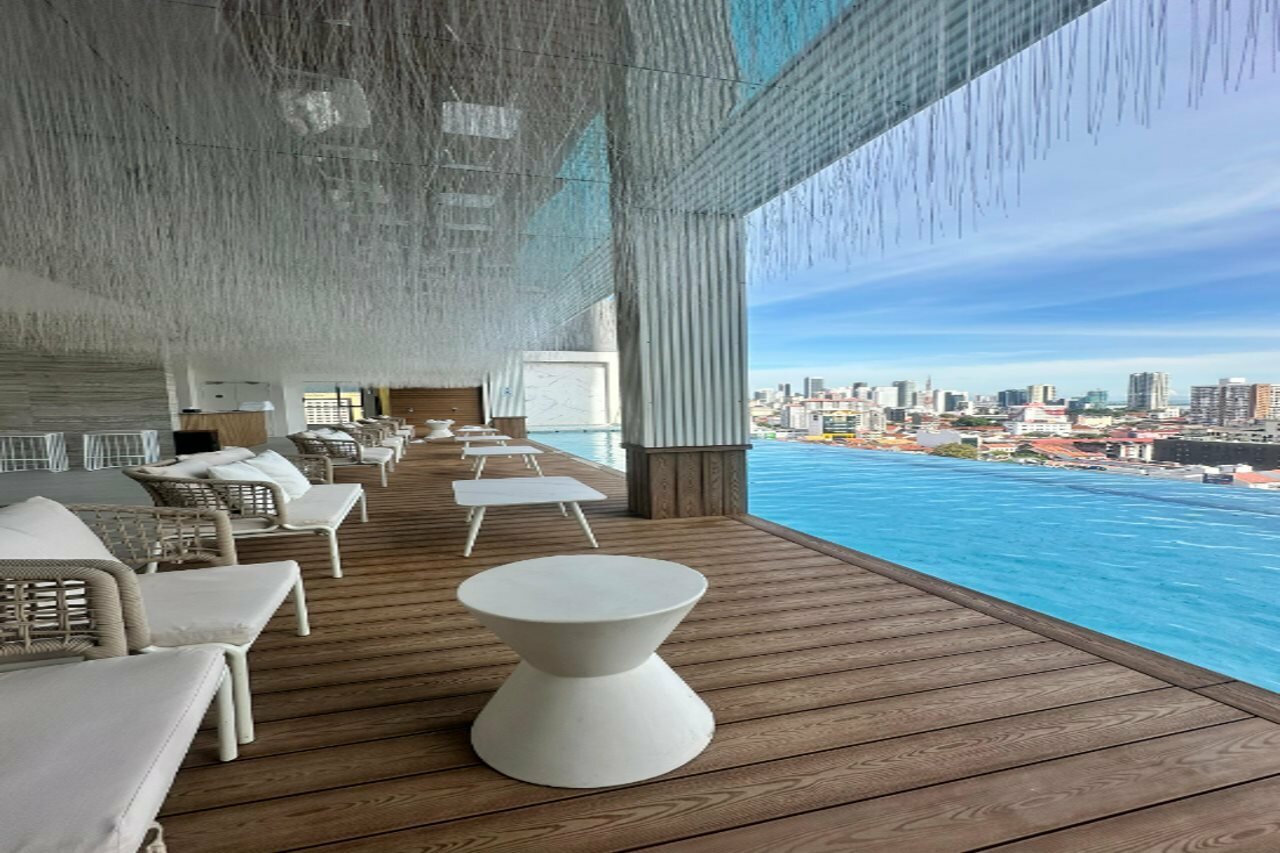 Фото The Granite Luxury Hotel