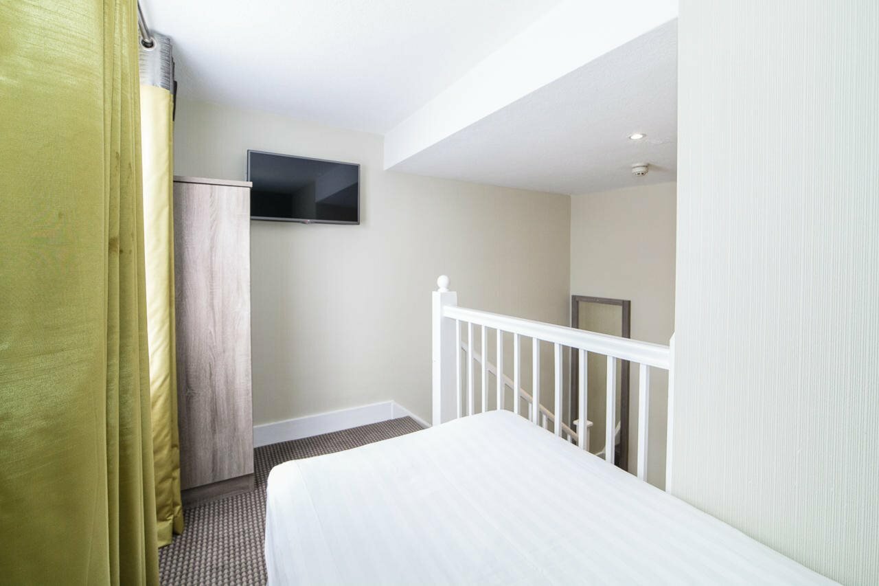 Фото Phoenix Hotel