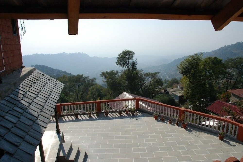 Фото WelcomHeritage Grace Hotel