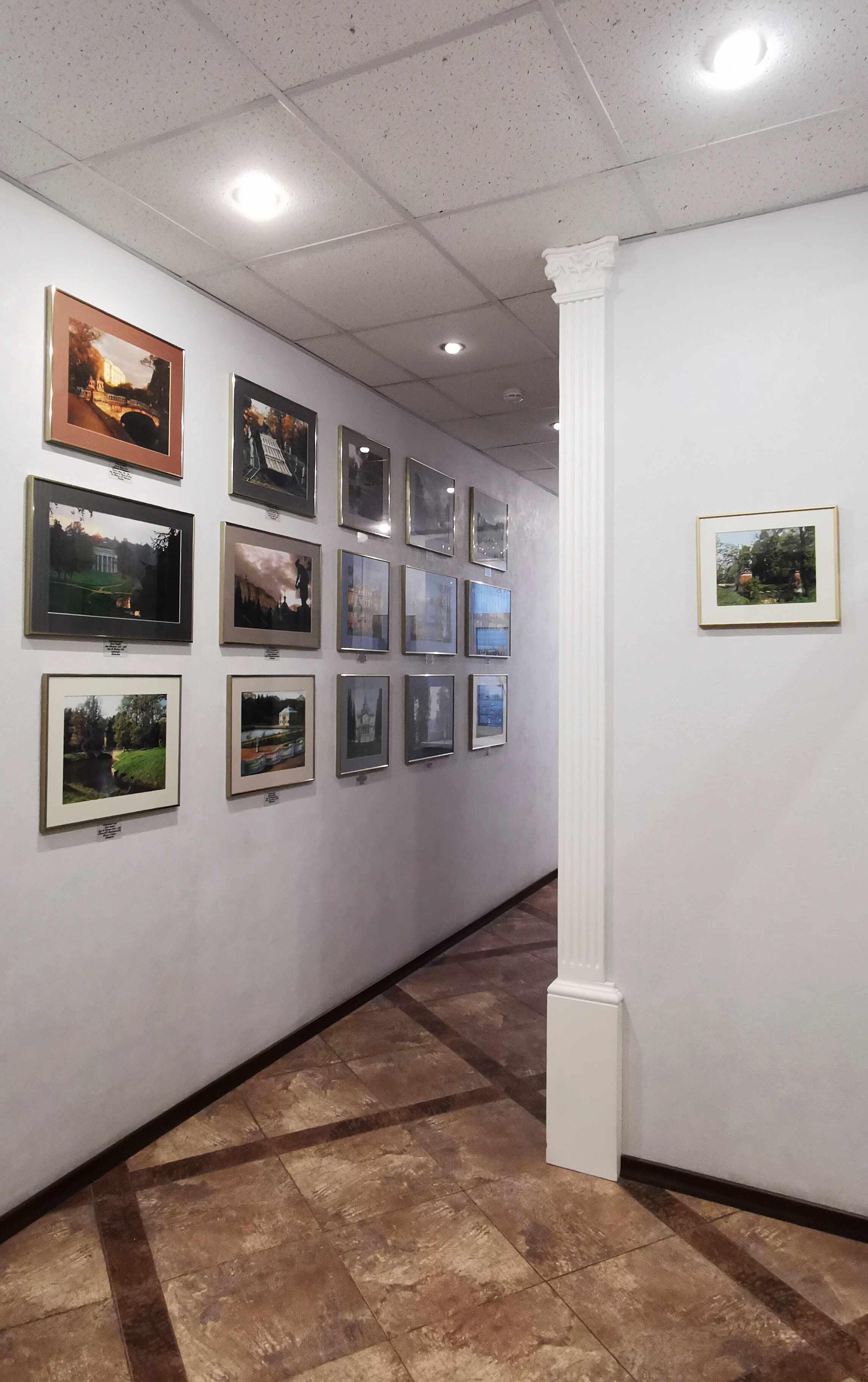 Фото Капитель