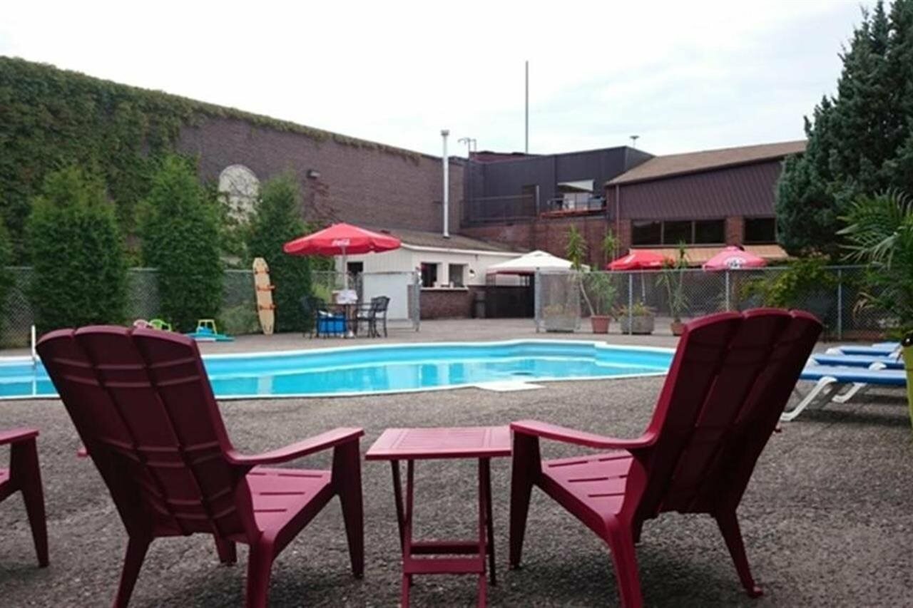 Фото Quality Inn & Suites & Conference Centre