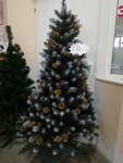 Монреал (Mayakovskogo Street, 43/1), christmas trees and christmas decorations
