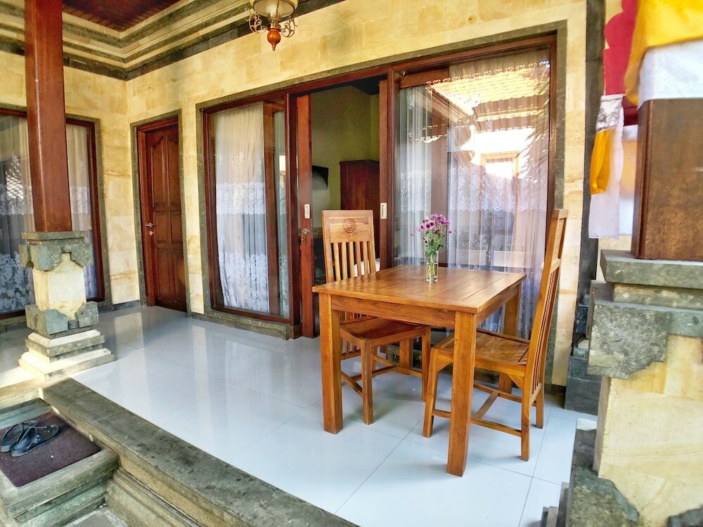 Фото Uma Dewi Guest House