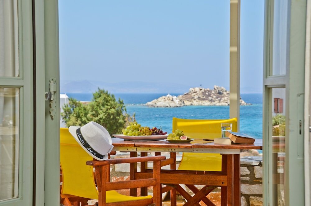 Фото Ydreos Studios & Apartments