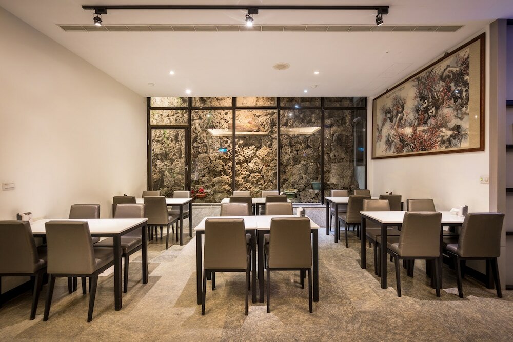 Фото Country Garden Hotel