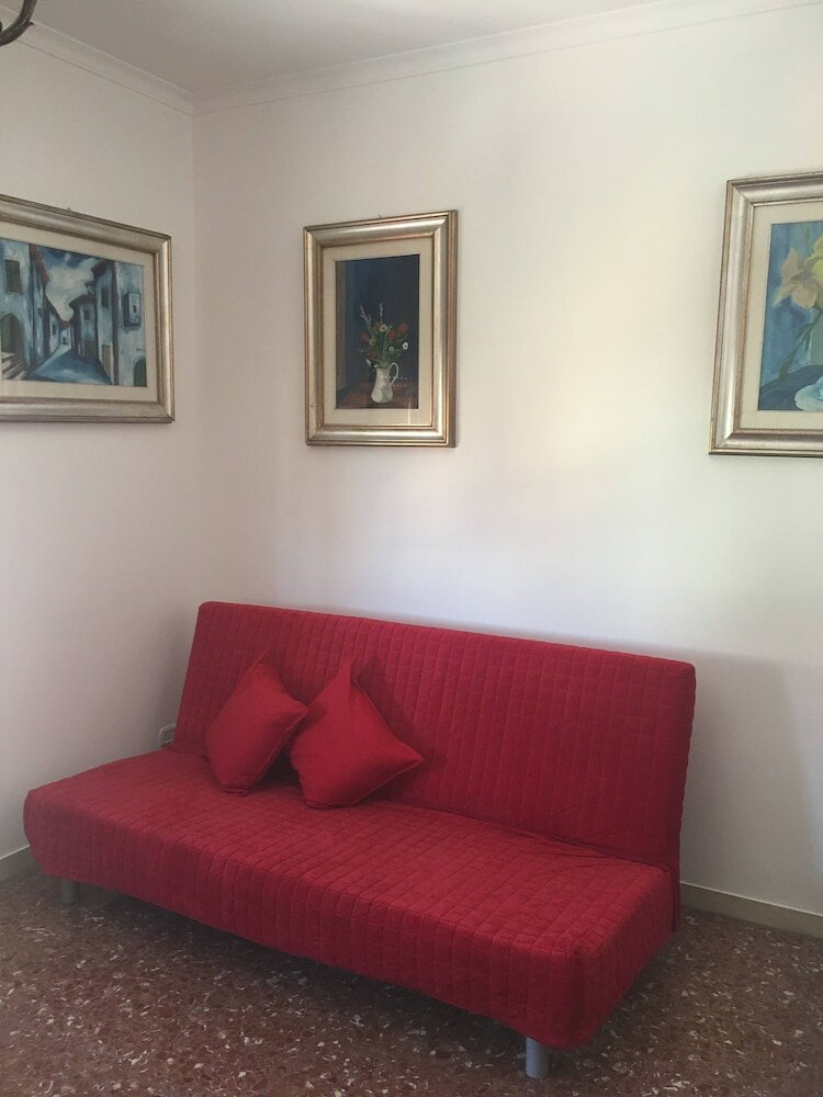 Фото Inviting 2-bed Apartment in Roma