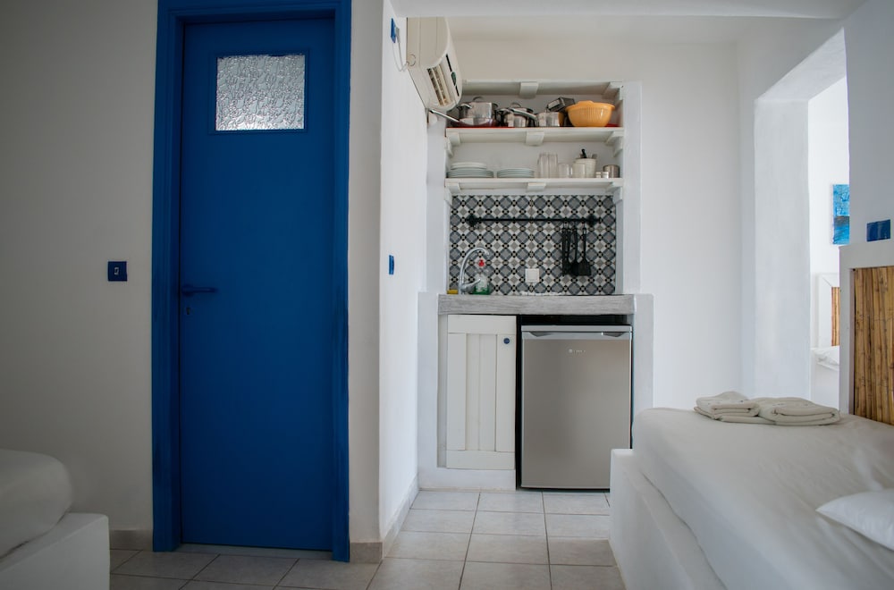 Фото Aeraki Studios & Apartments