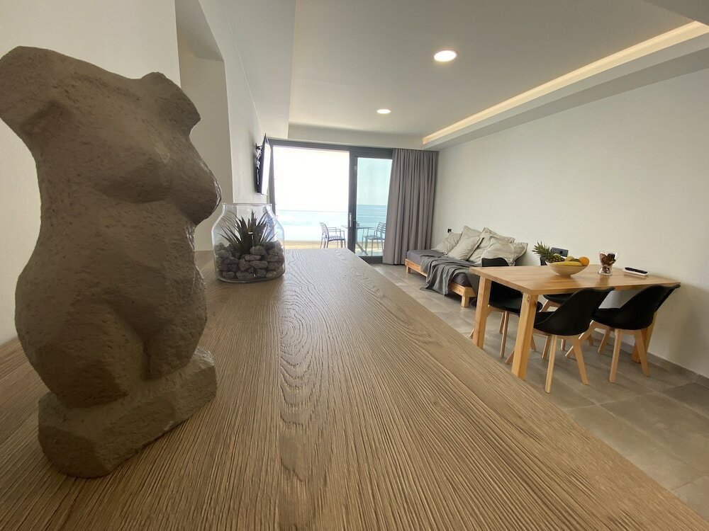 Фото Ostria Apartments