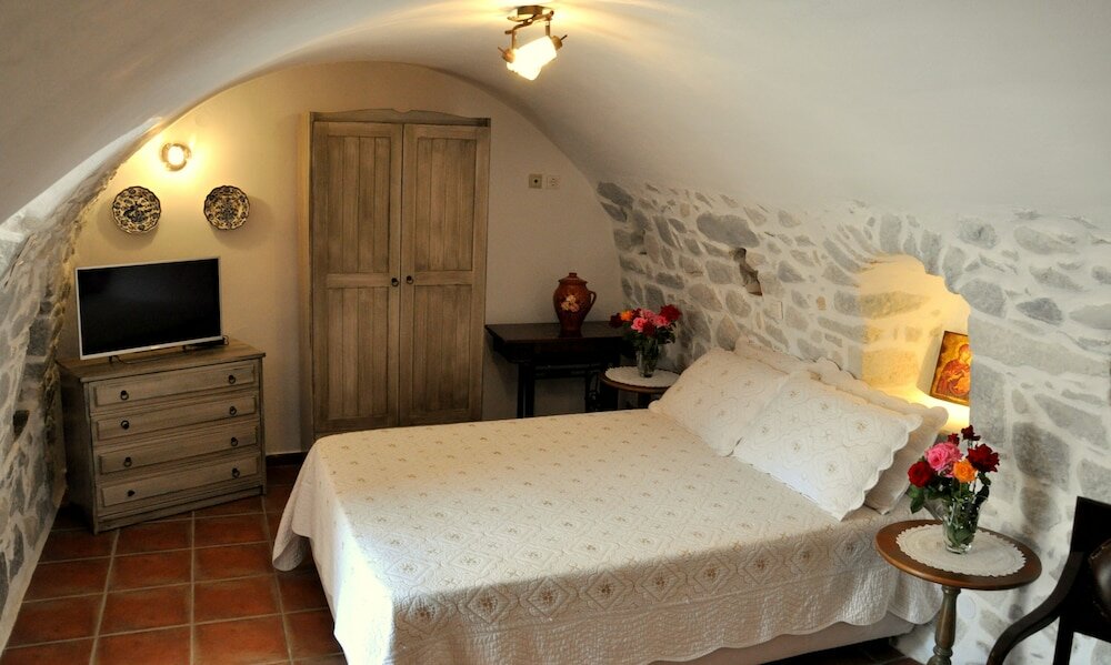 Фото Arapakis Historic Castle